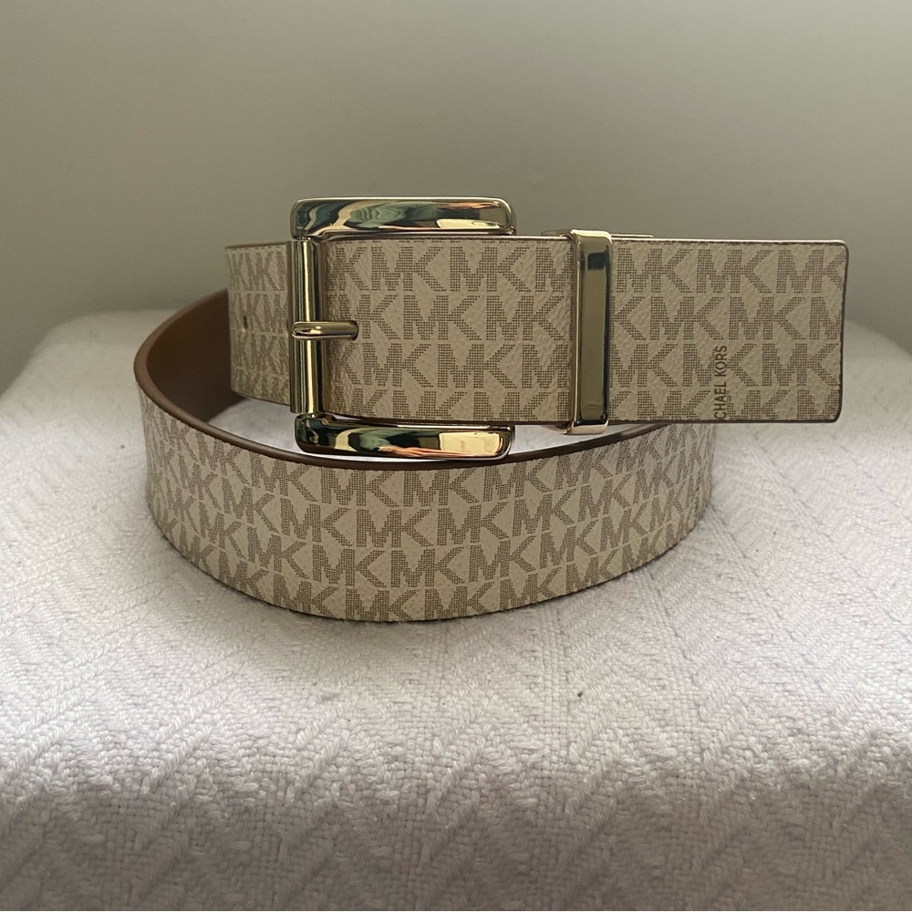 Michael Kors reversible belt